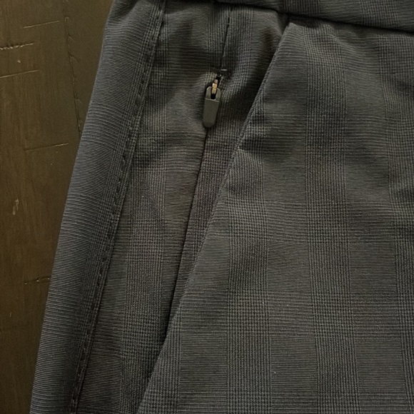 Hang Ten shorts - Picture 3 of 4